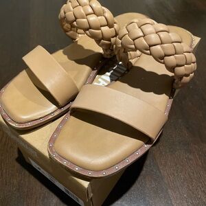 Cushionaire Varro Memory Foam Braided Tan Sandals Size 8